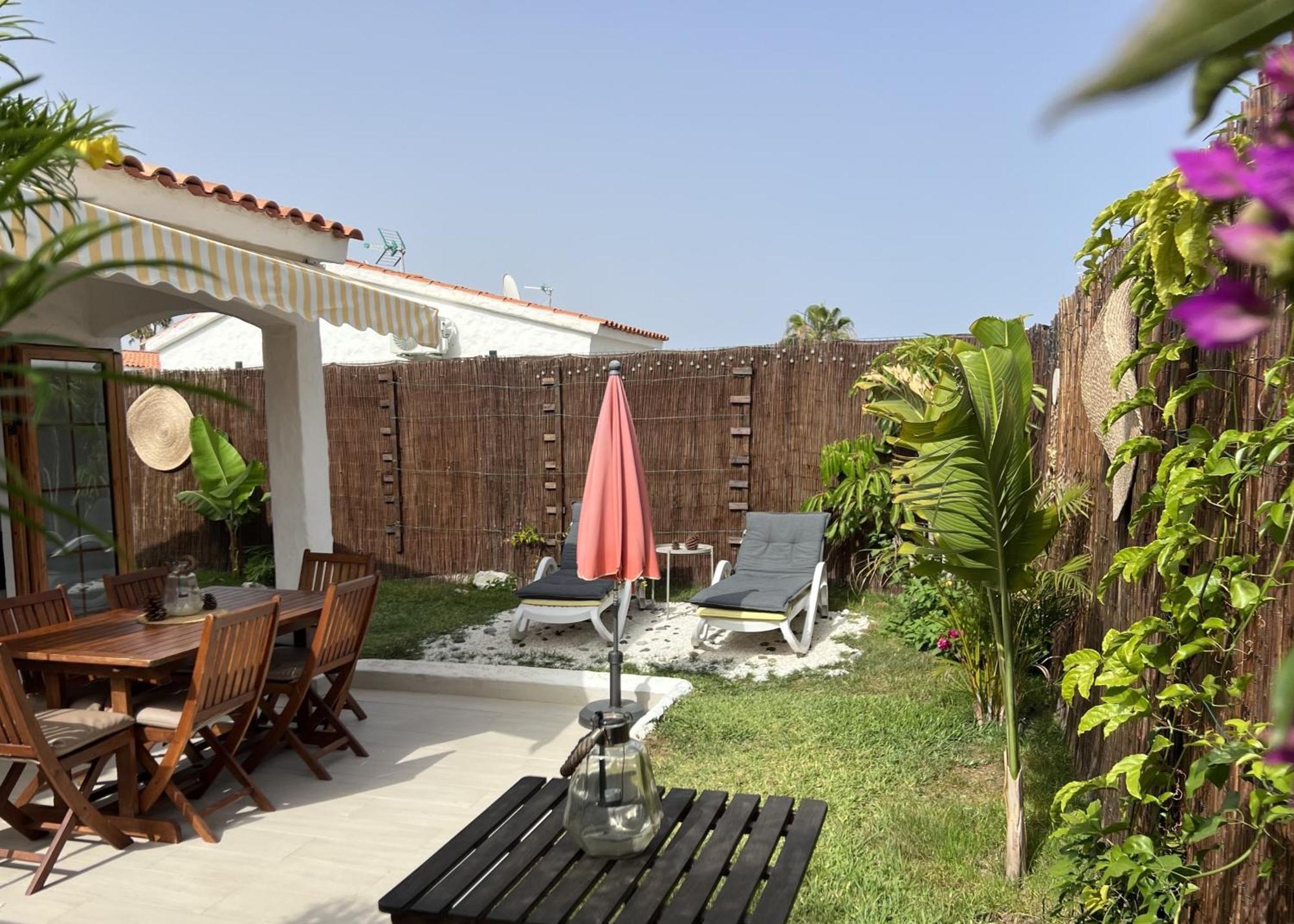 מספאלומס Buzzstays: 1-Bed Bungalow, Garden, Near Yumbo & Beach מראה חיצוני תמונה